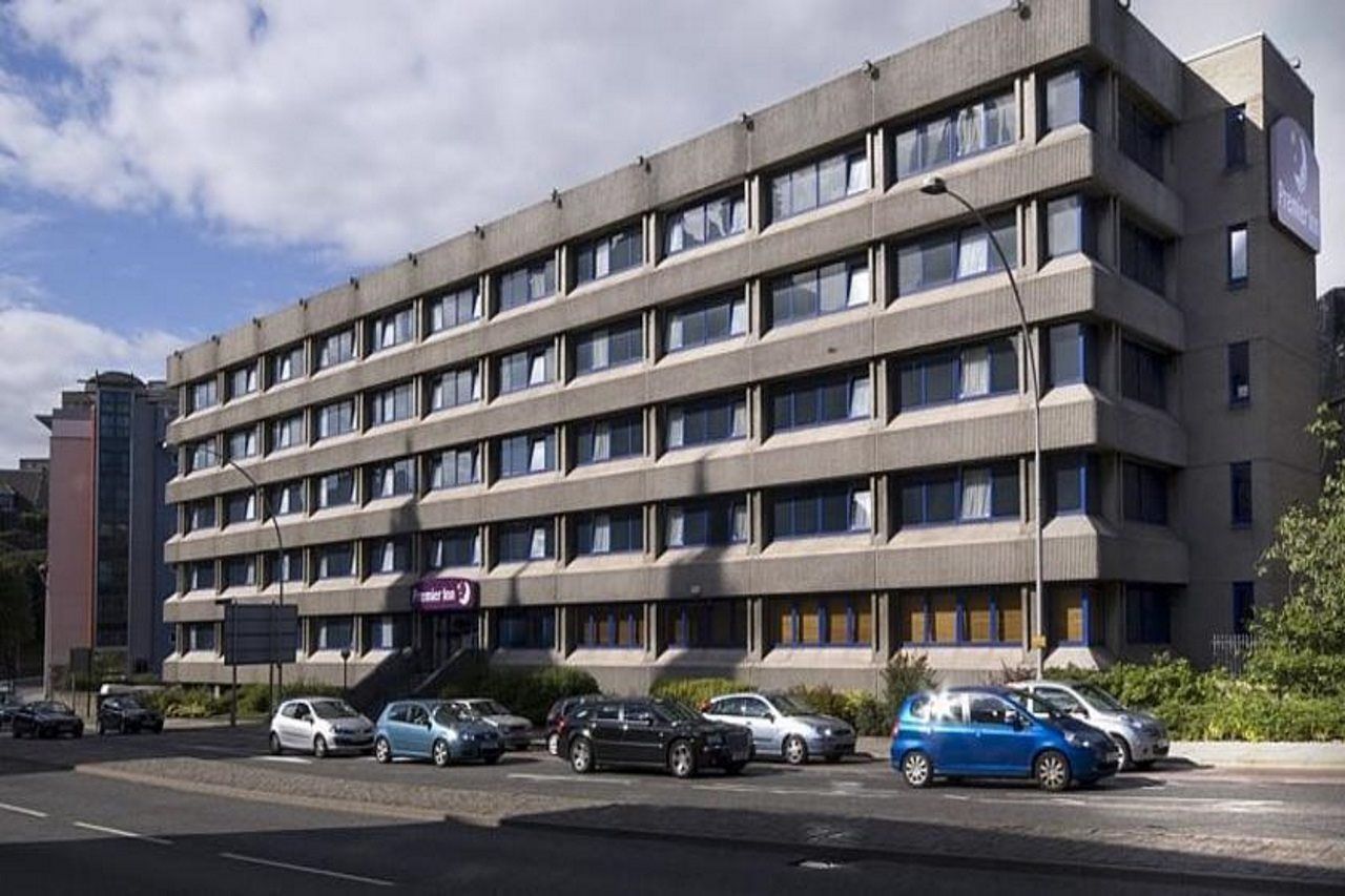 Premier Inn Aberdeen City Centre Exterior photo